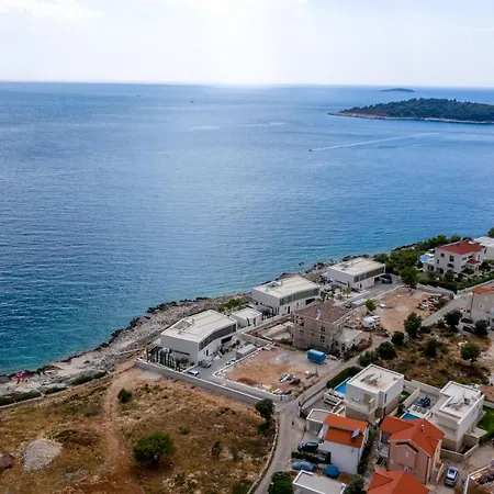 Villa Alluring - 5 Bedrooms - Private Infinity Pool With Stunning Views Rogoznica (Sibenik-Knin)