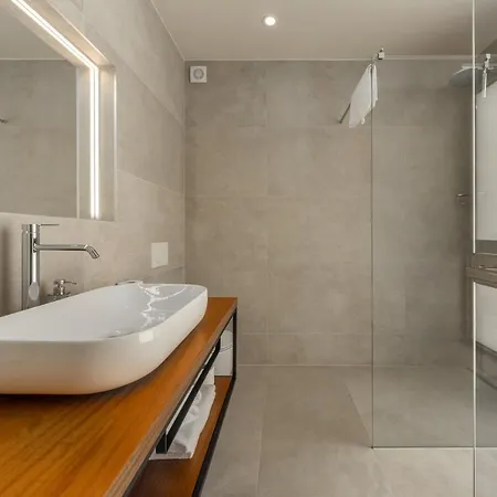Alluring - 5 Bedrooms - Private Infinity Pool With Stunning Views Rogoznica (Sibenik-Knin)