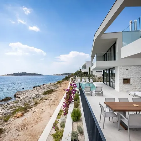 Alluring - 5 Bedrooms - Private Infinity Pool With Stunning Views Rogoznica (Sibenik-Knin)
