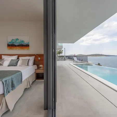 Alluring - 5 Bedrooms - Private Infinity Pool With Stunning Views Rogoznica (Sibenik-Knin)